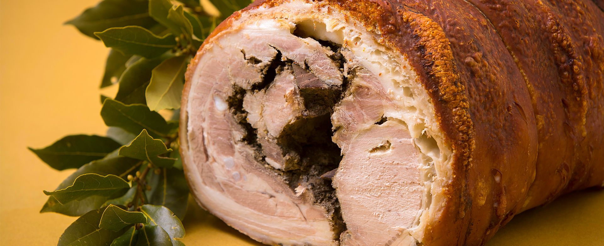 Die Porchetta di Bevagna ist die Königin der Straßenküche (Street Food) und das Porchetta-Sandwich ist der beliebteste Snack