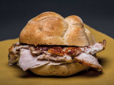 panino-porchetta-umbra-artigianale-di-bevagna-cariani